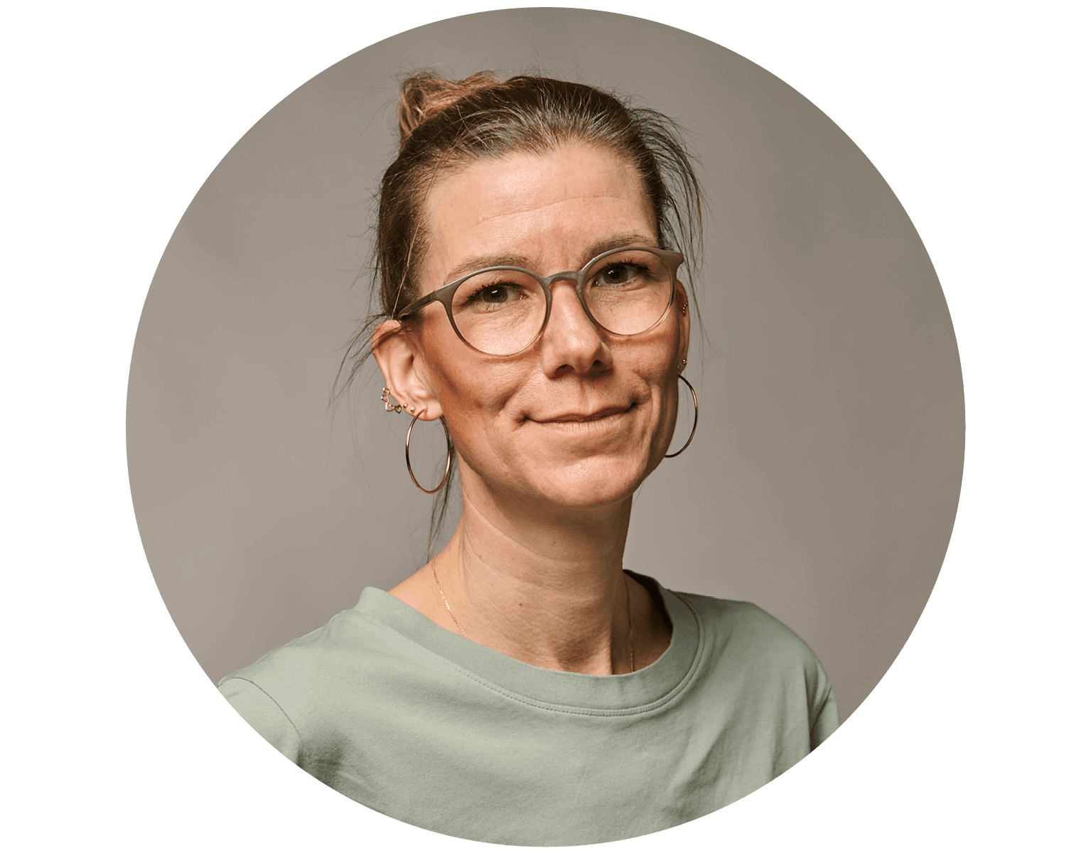 Koch Verena (2) <p><strong>Verena Koch</strong><br>Marketing- und Vertrieb Buchhandel<strong id="docs-internal-guid-f4cca132-7fff-75b1-a192-141c518eb852"><br></strong><a href="mailto:verena.koch@beobachter.ch" target="_self">verena.koch@beobachter.ch</a><br><br>«Ich liebe Bücher, vor allem wenn ich sie mit meinen Kindern lesen darf. Dann freue ich mich, wenn ich sehe, wie sie so richtig konzentriert in andere Welten abtauchen können...<br><strong id="docs-internal-guid-ca42c5d7-7fff-1058-22c5-0080d804d5c2"></strong><a href="https://shop.beobachter.ch/buchverlag/ueber-uns/verena-koch" target="_blank" rel="noopener">Mehr</a></p>